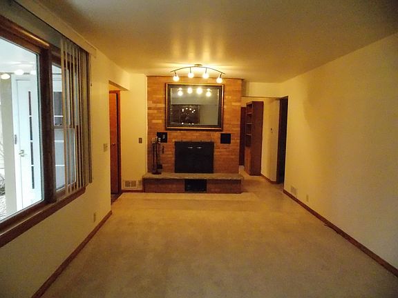 4th image of 152156 Robin Ln