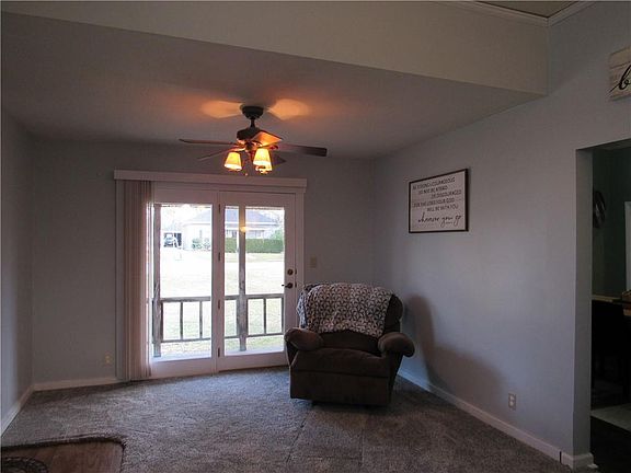 5th image of 405 Highland Ave