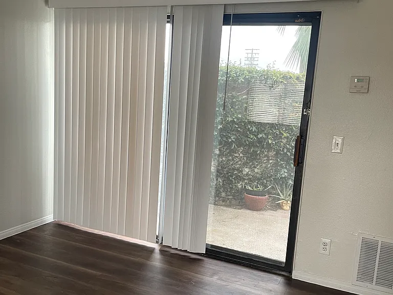 9505 Arlington Ave — Photo 20