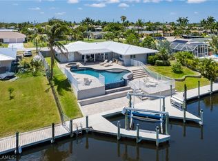 2835 SE 18th Ct, Cape Coral, FL 33904