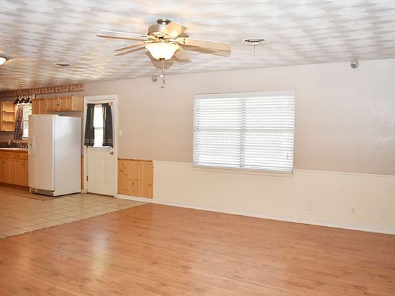 5th image of 1328 Karla Dr