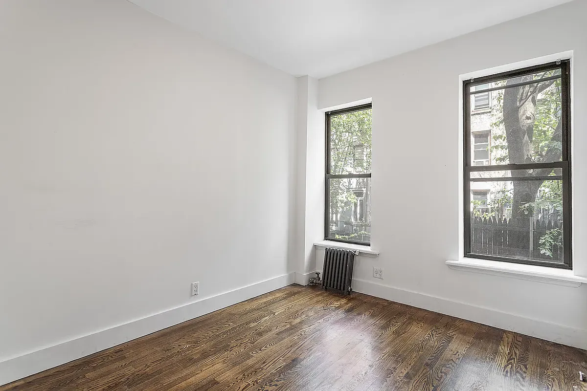 117 East 7th Street — Photo 4