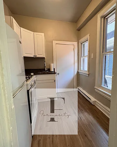 611 W Turner St Photo 1