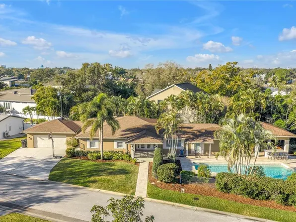 134 Riviera Way NE, Saint Petersburg, FL 33704