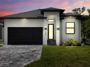 3049 Pine Tree Dr, Naples, FL 34112