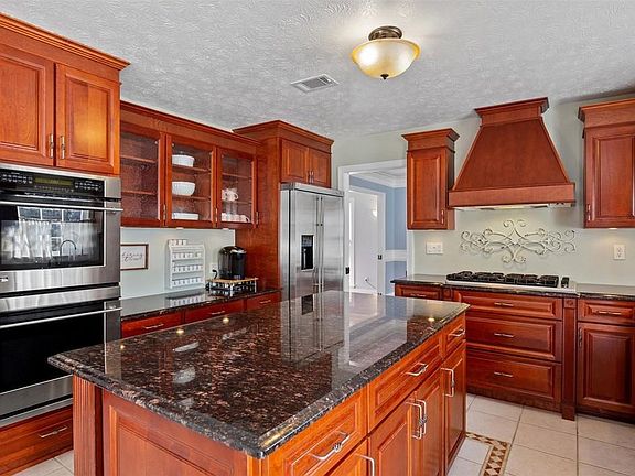 2nd image of 2785 Hunters Pond Ln