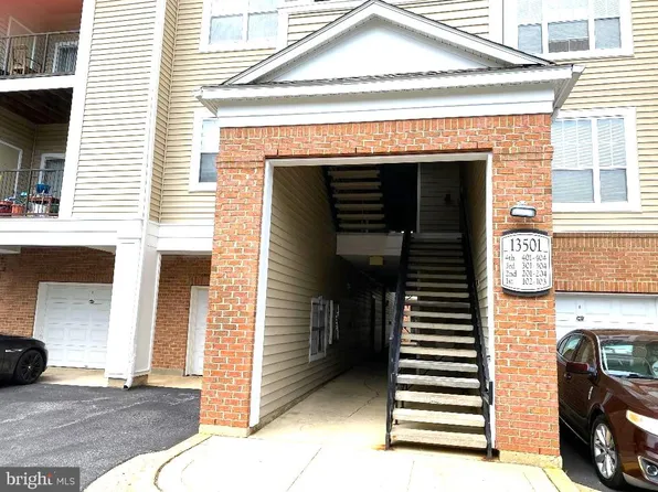 13501 Kildare Hills Ter APT 401, Germantown, MD 20874