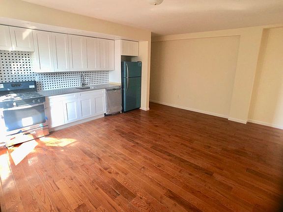 3rd image of 500 W 140th St APT 5A