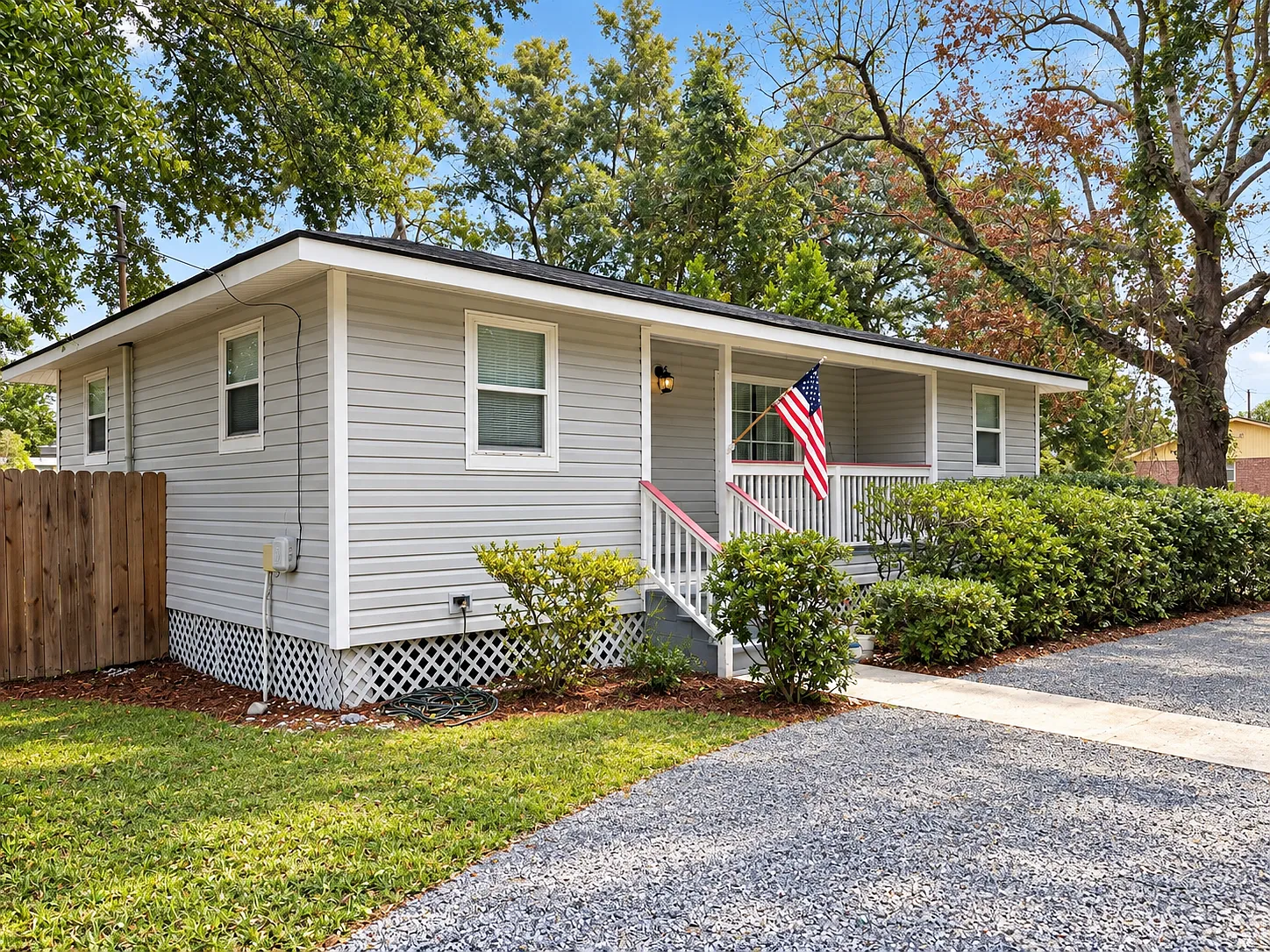 3 bed, 920 sqft, $2,900 — Photo 1