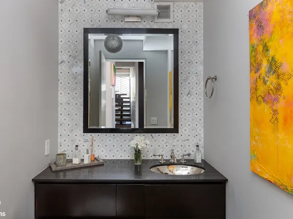 401 East 84th Street image 11 of 22