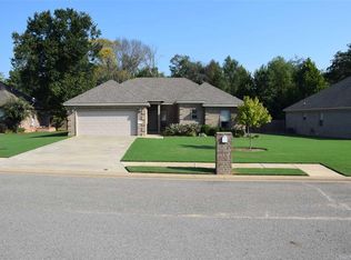 38 Southwind Dr, Searcy, AR 72143