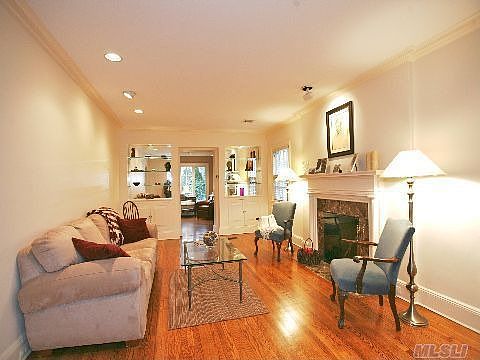 3rd image of 29 Heyward Ln