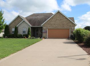 1092 Bond Ct, Marshfield, MO 65706