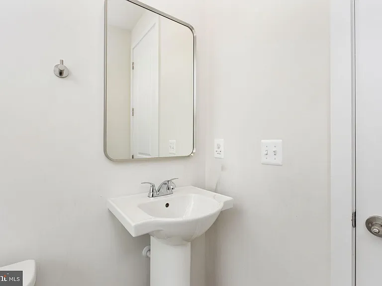 42086 Picasso Sq — Photo 21