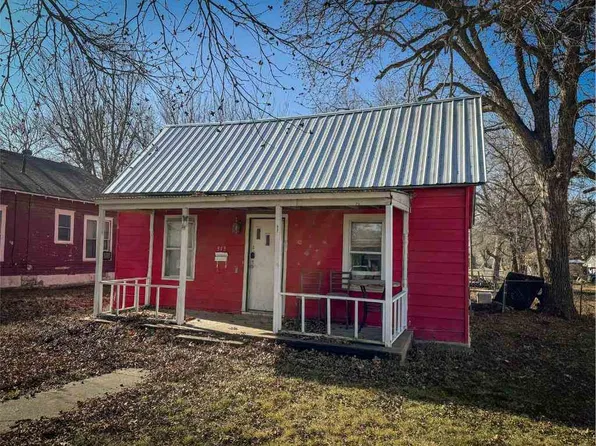 313 N Maple Ave, Newkirk, OK 74647