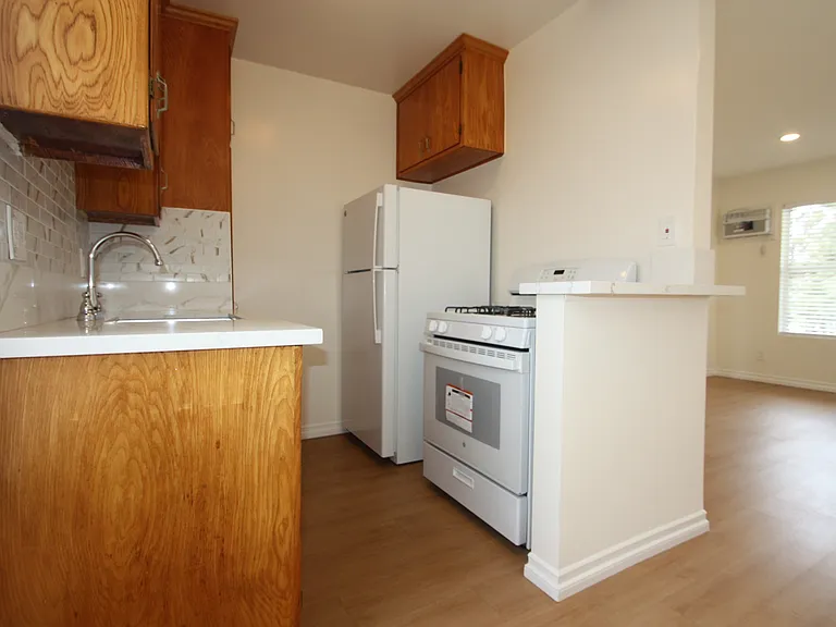 3710 Glendon Ave #4 — Photo 6
