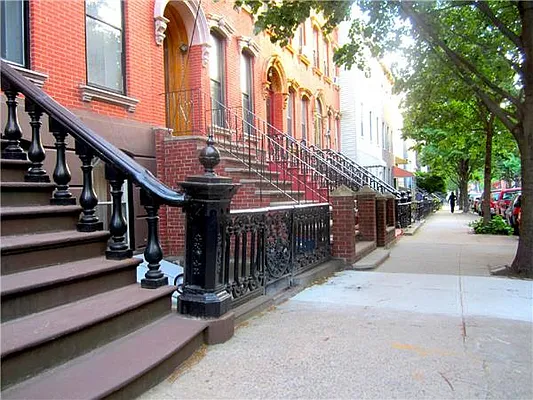 Rented by Maz Group NY | media 18