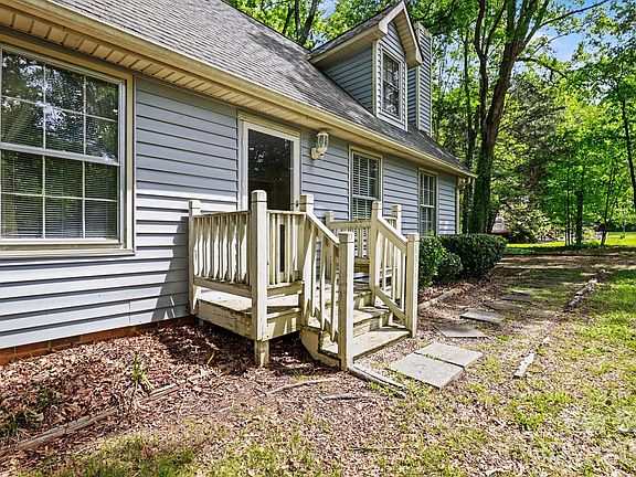 3rd image of 4942 Ironwood Ct