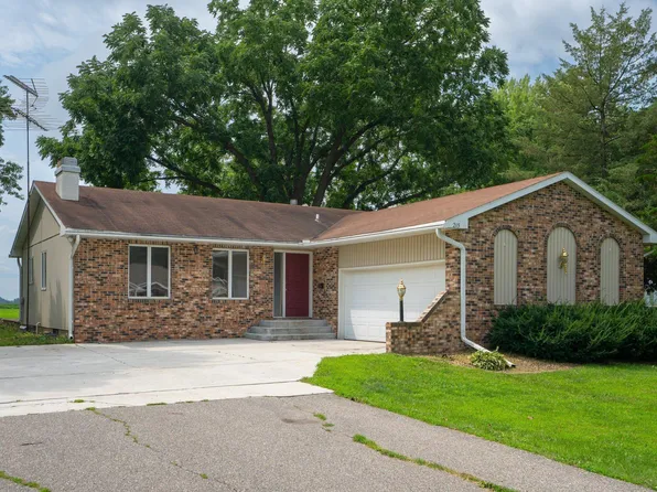 215 W South St, Janesville, MN 56048
