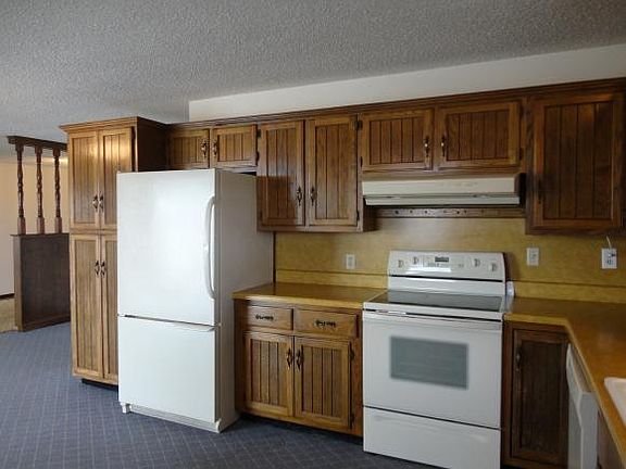 4th image of 703 Park Pl