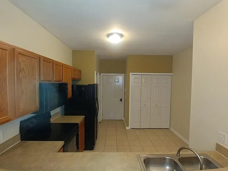 408 Southern Branch Ln — Photo 4