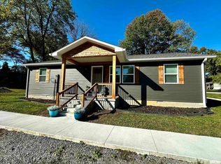 575 5th St, Omaha, IL 62871