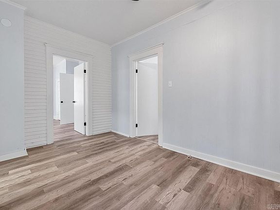 3rd image of 4423 W 26th St