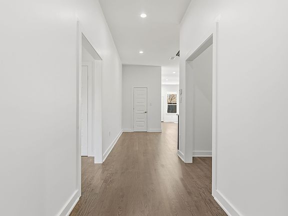 4th image of 1726 Driskell St