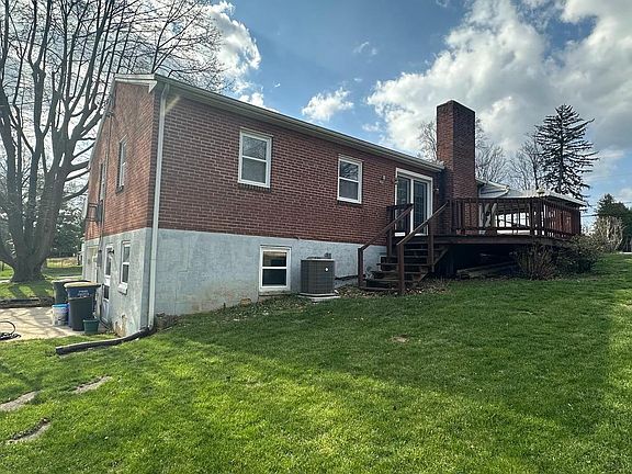 5th image of 1803 Willow Rd