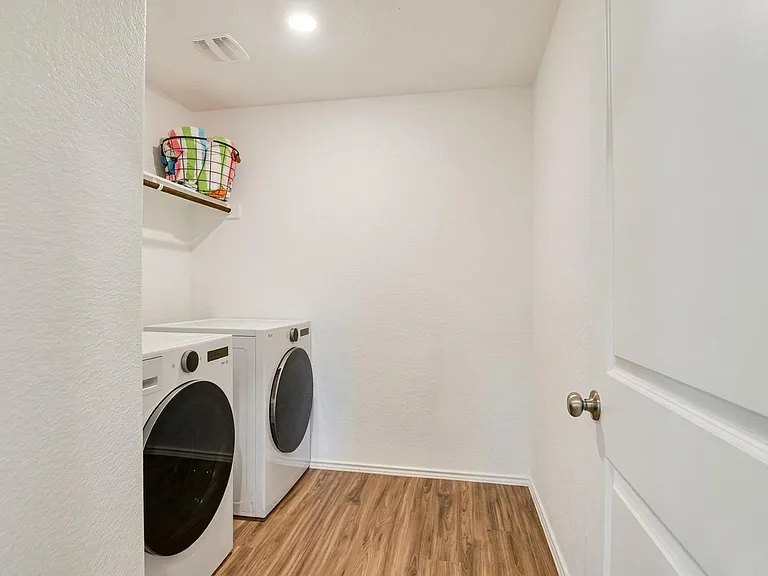 3201 Dusted Daisey St — Photo 9