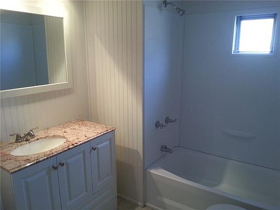 5th image of 203 Allen A Dale Dr
