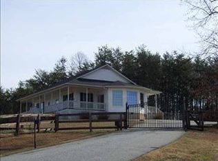 220 Campbell Ave, Landrum, SC 29356