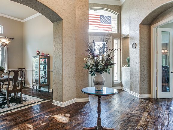 3rd image of 2314 Summer Brook Ct