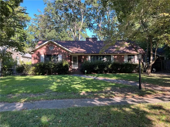 158 Algonquin Rd, Hampton, VA 23661