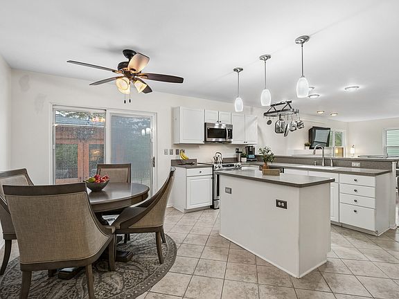 4th image of 793 Oakmeadow Ct