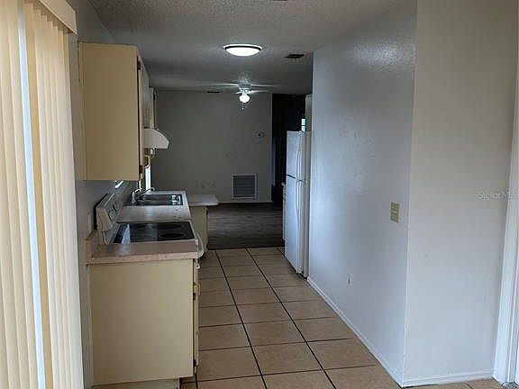 2nd image of 2 Pine Ct