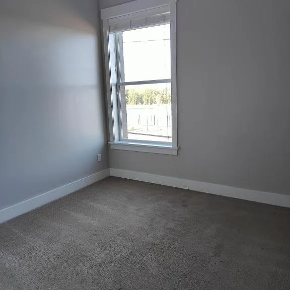 31 Cowlitz St — Photo 9