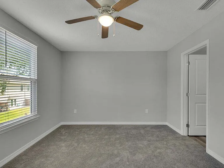 2259 Whitman Ln — Photo 12