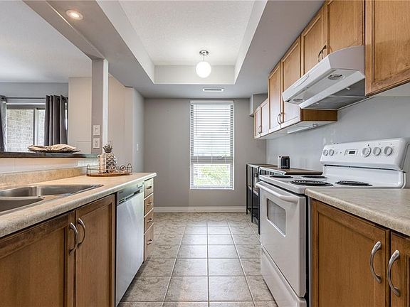 4th image of 56 Kerman Ave #313