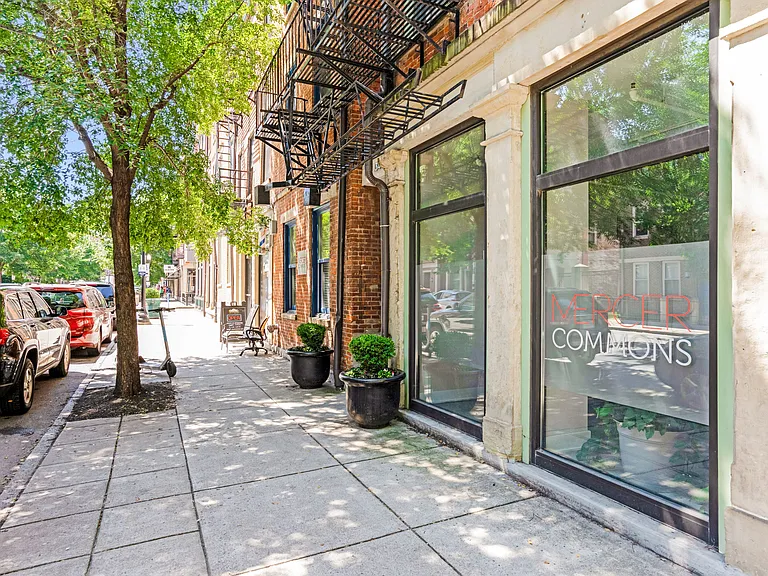 1341 Walnut St — Photo 23