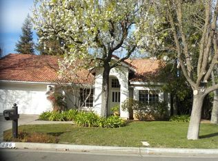 296 E Braddock Dr, Fresno, CA