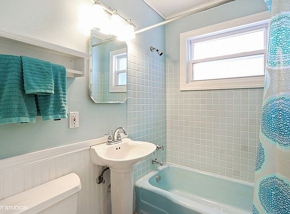 5th image of 1015 N Haddow Ave