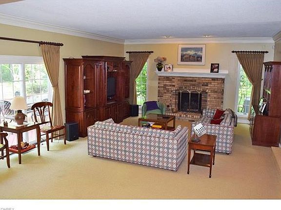 2nd image of 7760 Woodlands Trl