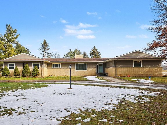 2nd image of 1575 Kellogg Rd