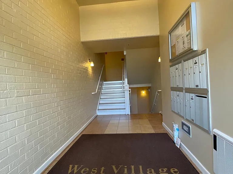 4061 S Four Mile Run Dr #301 — Photo 3