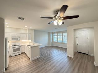 27044 Victoria Ln UNIT 101, Santa Clarita, CA 91355