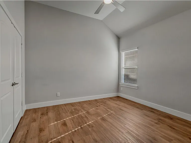 3304 Lake Palestine Rd — Photo 17