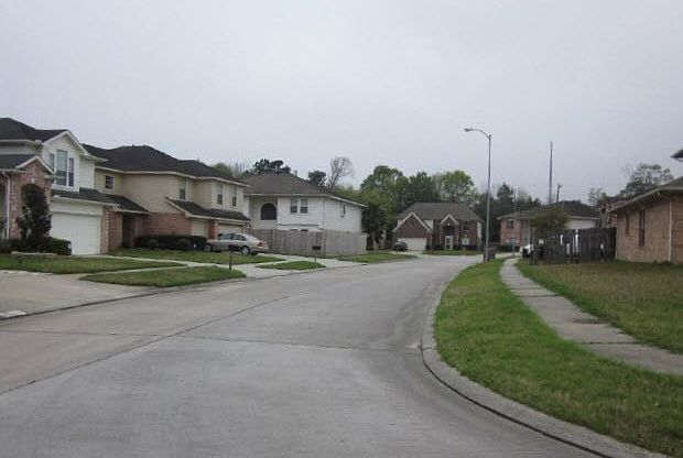 2nd image of 18203 Winding Timbers Ln
