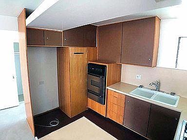 4th image of 6847 Radford Ave #2