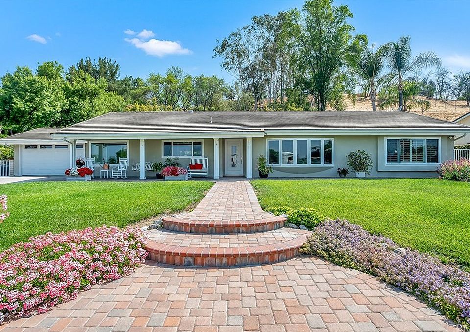 1st image of 3763 Aqueduct Ln